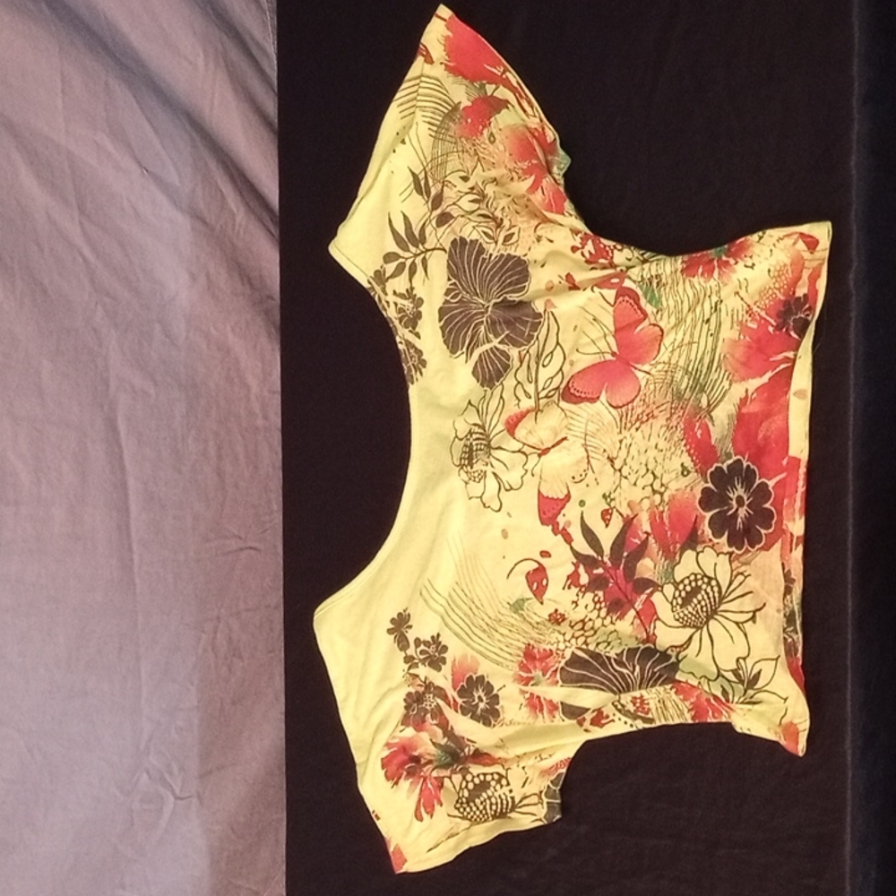 Yellow Floral Scrunched back shirt